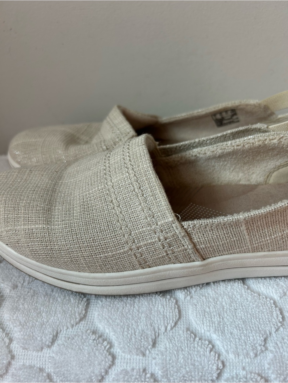 Clarks Women's Breeze Step II Cream Sparkle Size 9.5 Lightweight Slip-On - Picture 7 of 12